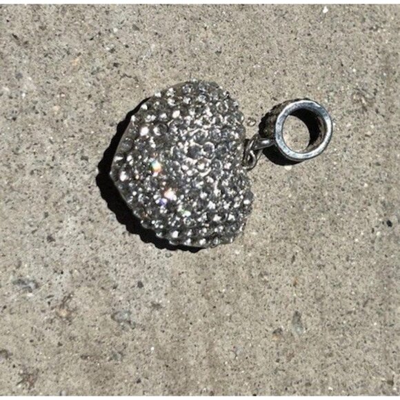 Vintage Silver tone Clear Crystals Rhinestones Solid Puffy Heart Charm Pendant - Picture 14 of 14
